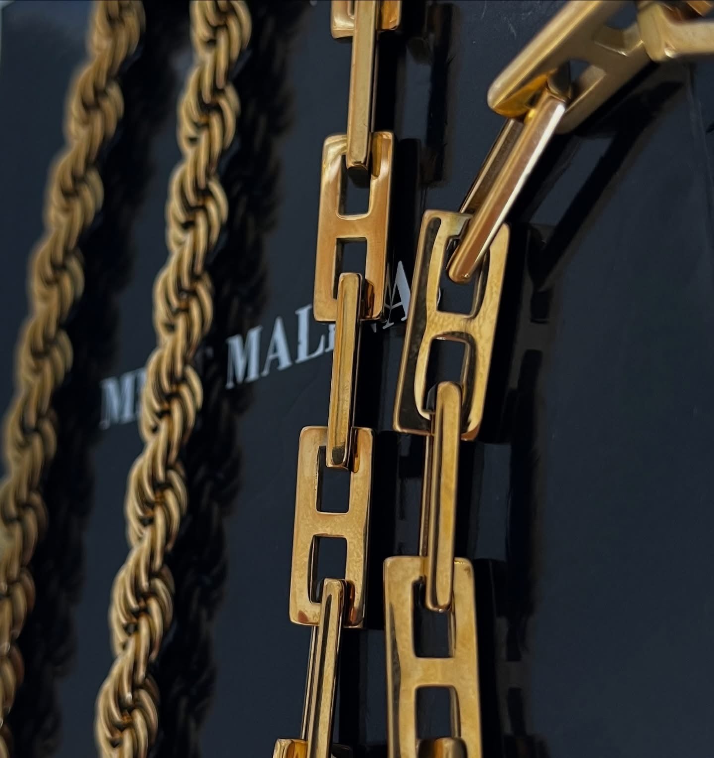 Collares