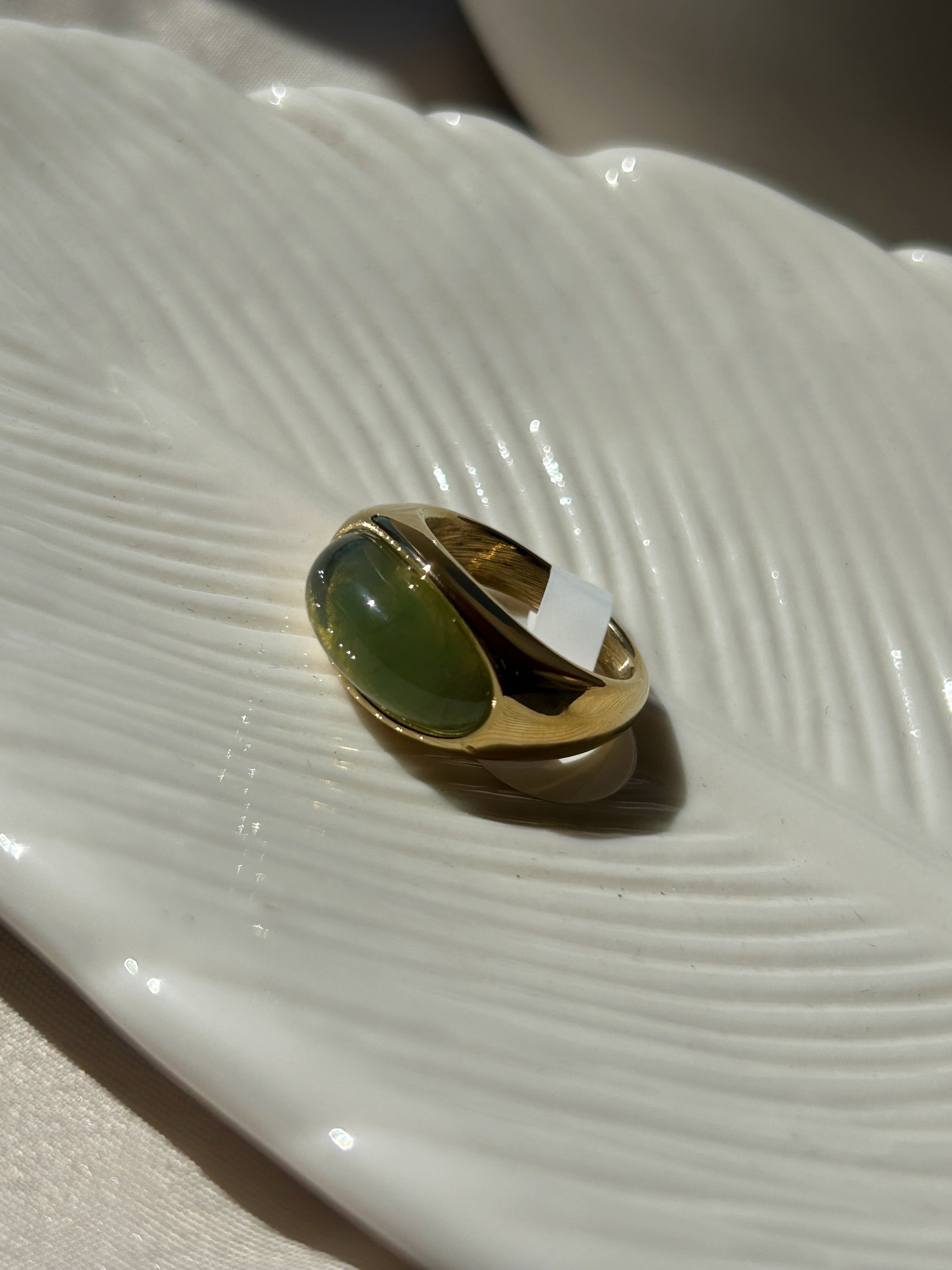 Anillo esmeralda