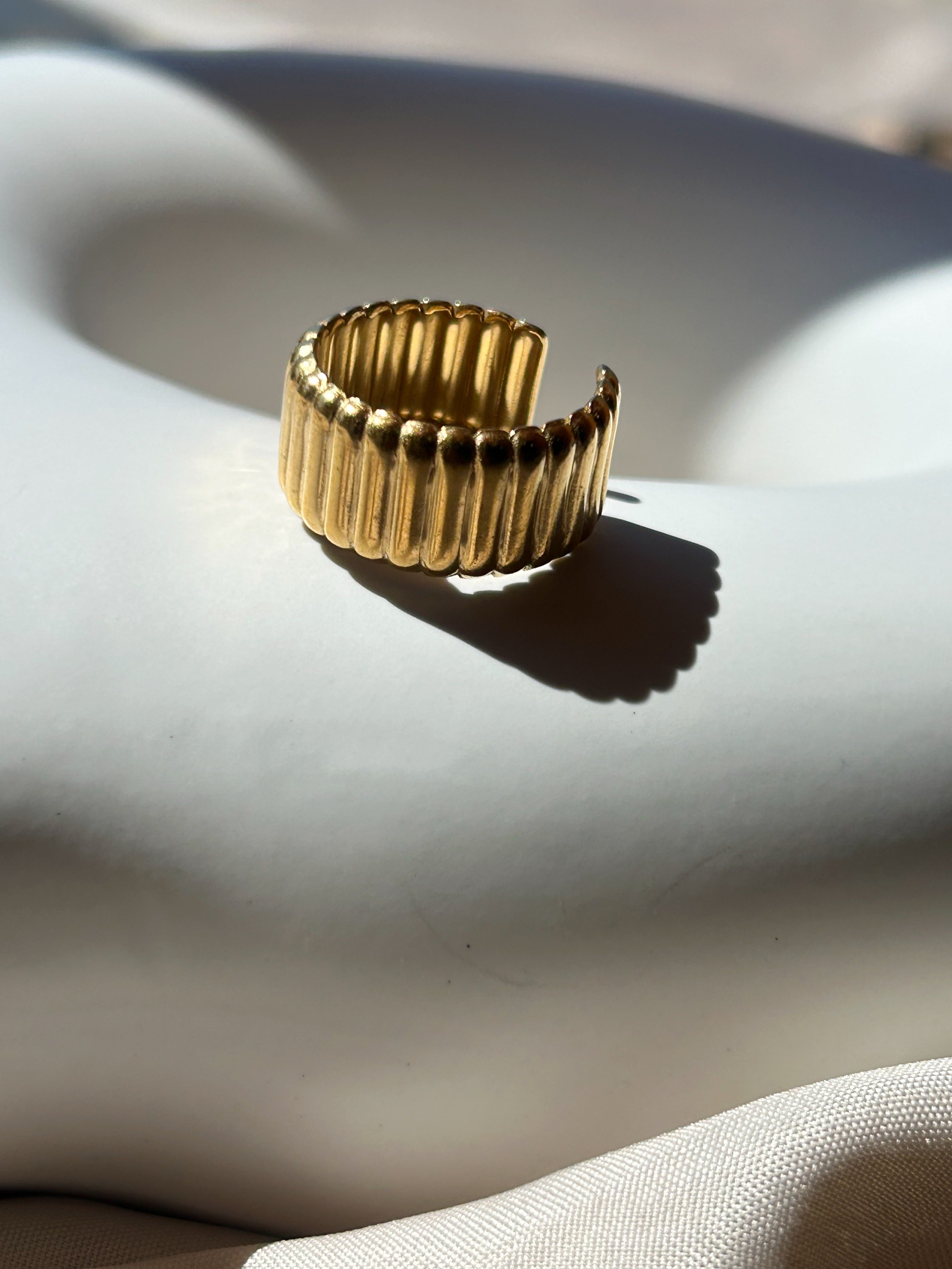 Anillo Cleo dorado